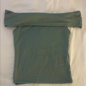Chic Off-Shoulder Women's Top in Green